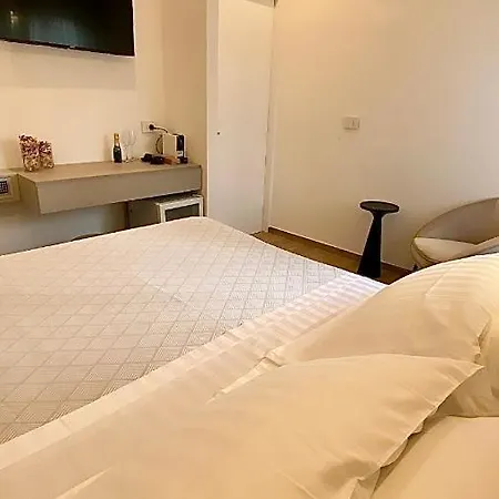 Couette-café Casa Degli Dei -luxury Rooms- Tropea
